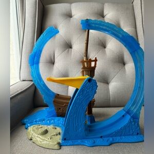 Monster Jam Megalodon Loop of Doom Stunt Playset Toy - Without truck